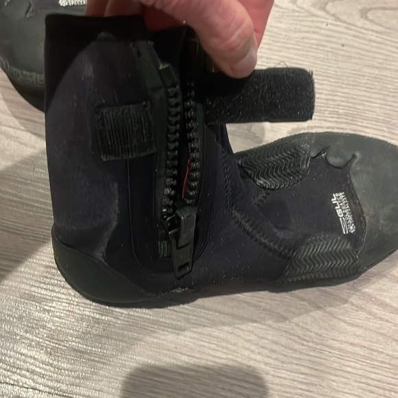 Boys Gil neoprene boots for cold water sports size JXXL, (5-6) - Picture 3 of 6